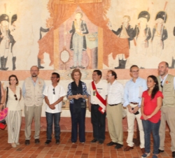 Doña Sofía en el conjunto misional de San José de Chiquitos
