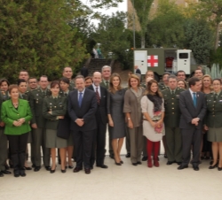 Clausura del "VIII Congreso Nacional de Enfermería de la Defensa". Fotografía de grupo