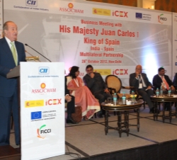 Su Majestad el Rey durante su intervención en el Foro empresarial y multilateral España - India