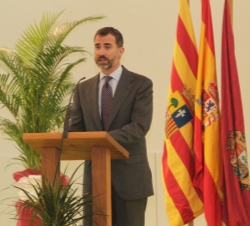 El Príncipe durante sus palabras en el antiguo Mercado de Abastos de Alcañiz