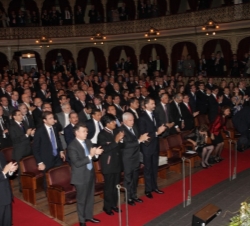 Vista general del Teatro Falla de Cádiz durante la inauguración de la XXII Cumbre Iberoamericana