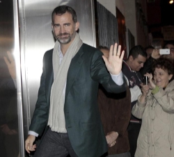 Don Felipe, a su llegada al centro hospitalario