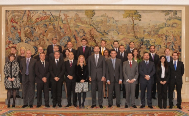 Don Felipe acompañado por una representación de la Asociación de Empresarios Emprendedores de la Comunidad de Madrid "ASECAM"