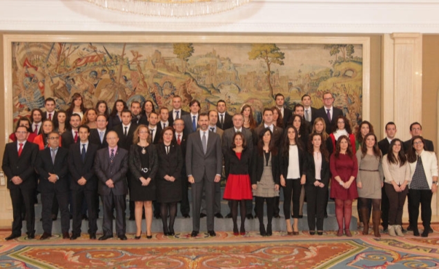 El Príncipe de Asturias con los alumnos de primer curso de la licenciatura de Ciencias del Trabajo de la Universidad de Jaén
