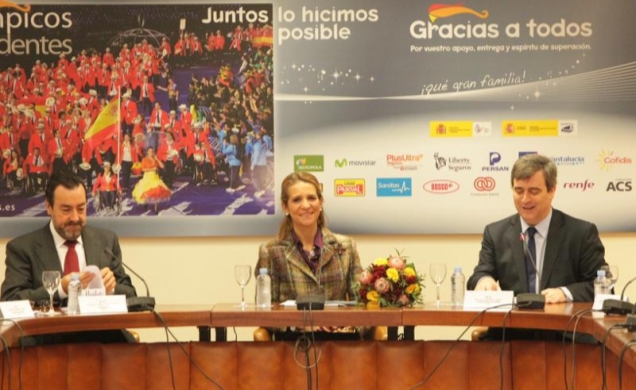 Su Alteza Real la Infanta Doña Elena acompañada por el secretario de Estado para el Deporte, Miguel Cardenal y el secretario de Estado de Servicios So
