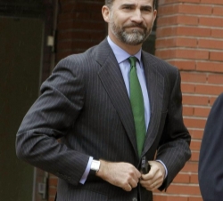 Don Felipe a su llegada a la Clínica de La Milagrosa para visitar a Don Juan Carlos