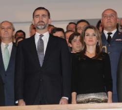 Los Príncipes durante el minuto de silencio en honor de las víctimas del terrorismo