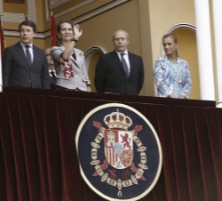 Doña Elena a su llegada al Palco de Autoridades