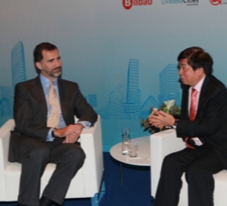 Encuentro del Príncipe de Asturias con el ministro de Desarrollo de Singapur, Khaw Boon Wan