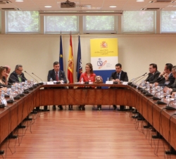 Vista general de la mesa de la sesión ordinaria