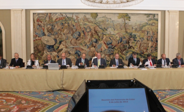 Vista de la mesa presidencial durante la reunión