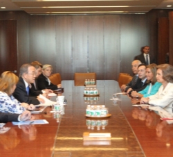 Su Majestad la Reina durante el encuentro mantenido con el Secretario General de Naciones Unidas, Ban Ki-moon