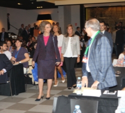 Doña Sofía a su llegada al acto