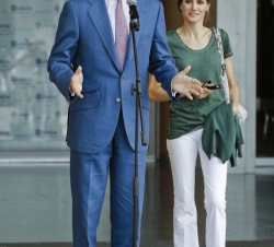 El Príncipe de Asturias, acompañado por la Princesa de Asturias dedicó unas palabras a los medios de comunicación
