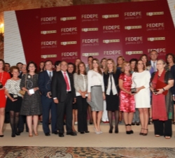 Fotografía de grupo de Su Alteza Real la Princesa de Asturias junto a los galardonados, Jurado y Patrocinadores de los Premios