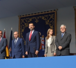 Sus Altezas Reales los Príncipes de Asturias en la tribuna presidencial