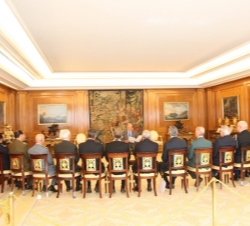Vista general del Salón de Audiencias, donde Su Majestad el Rey recibió a los directores y comandantes generales de los cuerpos policiales de naturale