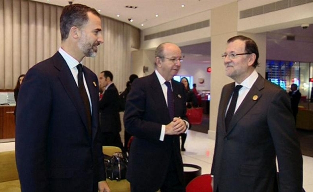 El Príncipe de Asturias junto al Presidente del Gobierno, Mariano Rajoy y el Jefe de la Casa de S. M. el Rey, Rafael Spottorno, momentos antes de asis