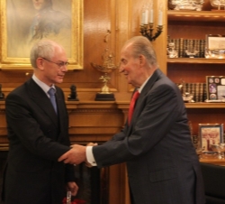 Saludo entre Su Majestad el Rey y el Presidente del Consejo Europeo, Herman Van Rompuy