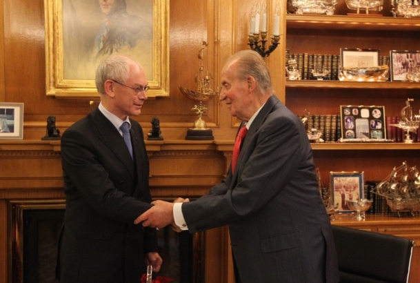 Saludo entre Su Majestad el Rey y el Presidente del Consejo Europeo, Herman Van Rompuy