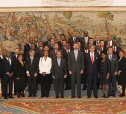Don Felipe, con los embajadores representantes ante las Naciones Unidas