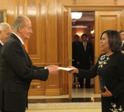 Su Majestad el Rey recibe las Cartas Credenciales de la embajador de la República de Nicaragua, Verónica Rojas Berríos