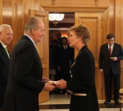 Su Majestad el Rey recibe las Cartas Credenciales de la embajadora de la República de Islandia, Berglind Ásgeirsdóttir
