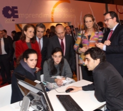 Doña Elena durante su visita por el Servicio de Orientación del Ministerio de Educación, Cultura y Deporte