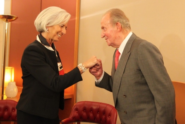 Su Majestad el Rey recibe el saludo de la directora gerente del Fondo Monetario Internacional, Christine Lagarde