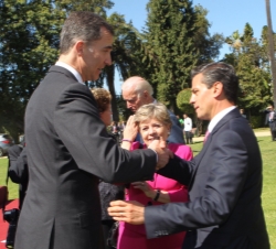 Don Felipe conversa con el Presidente de México, Enrique Peña Nieto