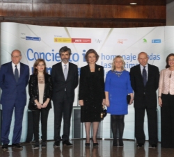 Fotografía de grupo a su llegada al Auditorio Nacional de la Música