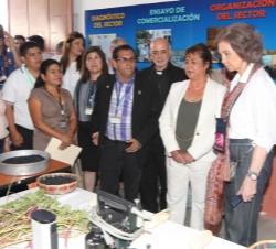 Su Majestad la Reina durante su visita a la Cooperativa Agrícola Chortijol