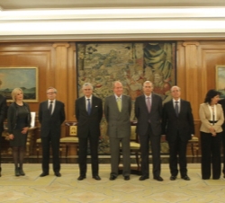 Don Juan Carlos, con los miembros del Consejo Fiscal