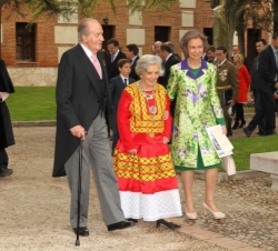 Sus Majestades los Reyes, con Elena Poniatowska.