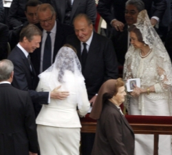 Sus Majestades los Reyes saludan a los Grandes Duques de Luxemburgo