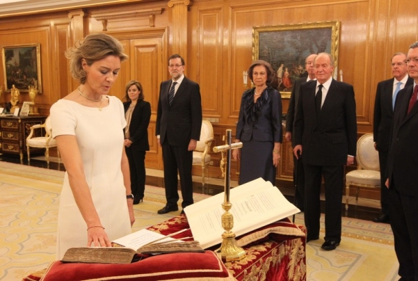 La nueva ministra de Agricultura, Alimentación y Medio Ambiente, Isabel García Tejerina, jura su cargo
