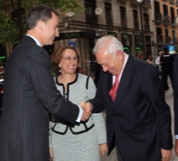 Su Alteza Real el Príncipe de Asturias es recibido por la secretaria General Iberoamericana, Rebeca Grynspan; el ministro de Asuntos Exteriores y de C