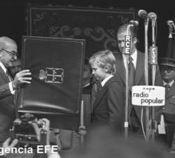 Proclamación de Su Alteza Real Don Felipe de Borbón como Príncipe de Asturias y Heredero a La Corona