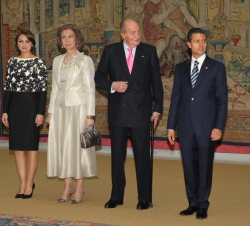 Sus Majestades los Reyes junto al Presidente de los Estados Unidos Mexicanos y Señora Rivera de Peña