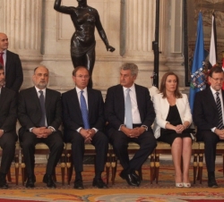 Las altas autoridades, titulares de los Poderes del Estado, durante el acto