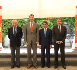 Su Alteza Real el Príncipe de Asturias junto a los expresidentes del Gobierno, Felipe González, José María Aznar y José Luis Rodríguez Zapatero