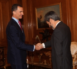 Don Felipe recibe el saludo del presidente del Tribunal Supremo y del Consejo General del Poder Judicial, Carlos Lesmes Serrano