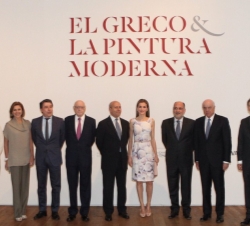 La Reina, con el presidente del Tribunal Constitucional, el ministro Wert, el presidente del BBVA, el presidente del Real Patronato del Museo, el pres