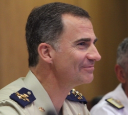 Su Majestad el Rey en un momento de la conversación por videoconferencias con las Zonas de Operaciones en el exterior