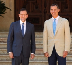 El Rey junto al presidente del Gobierno, en la puerta del Palacio de Marivent