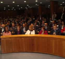 Doña Letizia, en los instantes previos al comienzo del acto, que se desarrolló en el salón de actos "Ernest Lluch" del Ministerio de Sanidad