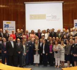 Su Majestad la Reina junto a los premiados en el acto conmemorativo del XXV aniversario de la Organización Nacional de Trasplantes (ONT) y autoridades