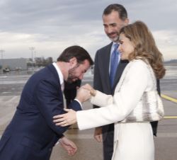 Su Majestad la Reina recibe el saludo de Su Alteza Real el Príncipe Guillaume, Gran Duque Heredero de Luxemburgo
