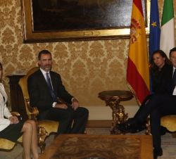Sus Majestades los Reyes mantuvieron un encuentro con el Presidente del Consejo de Ministros del Gobierno Italiano, Matteo Renzi