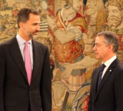 Su Majestad el Rey con el lehendakari del Gobierno Vasco, Iñigo Urkullu.